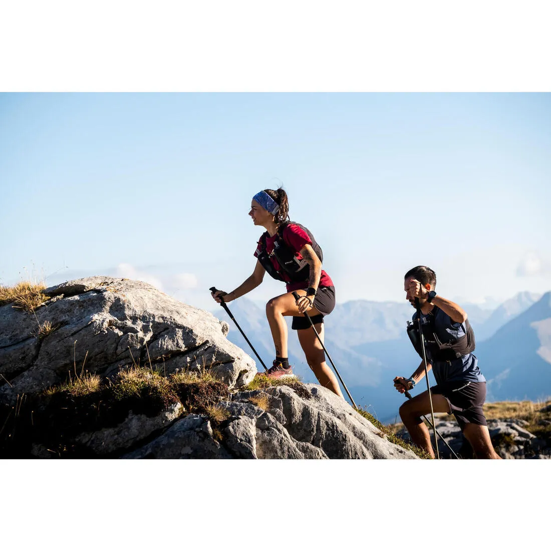 10 L BLACK UNISEX TRAIL RUNNING BAG - SOLD WITH 1 L WATER BLADDER