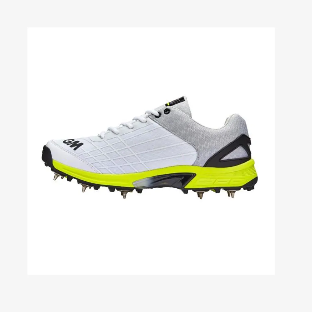 GM Original junior spiked cricket shoe
