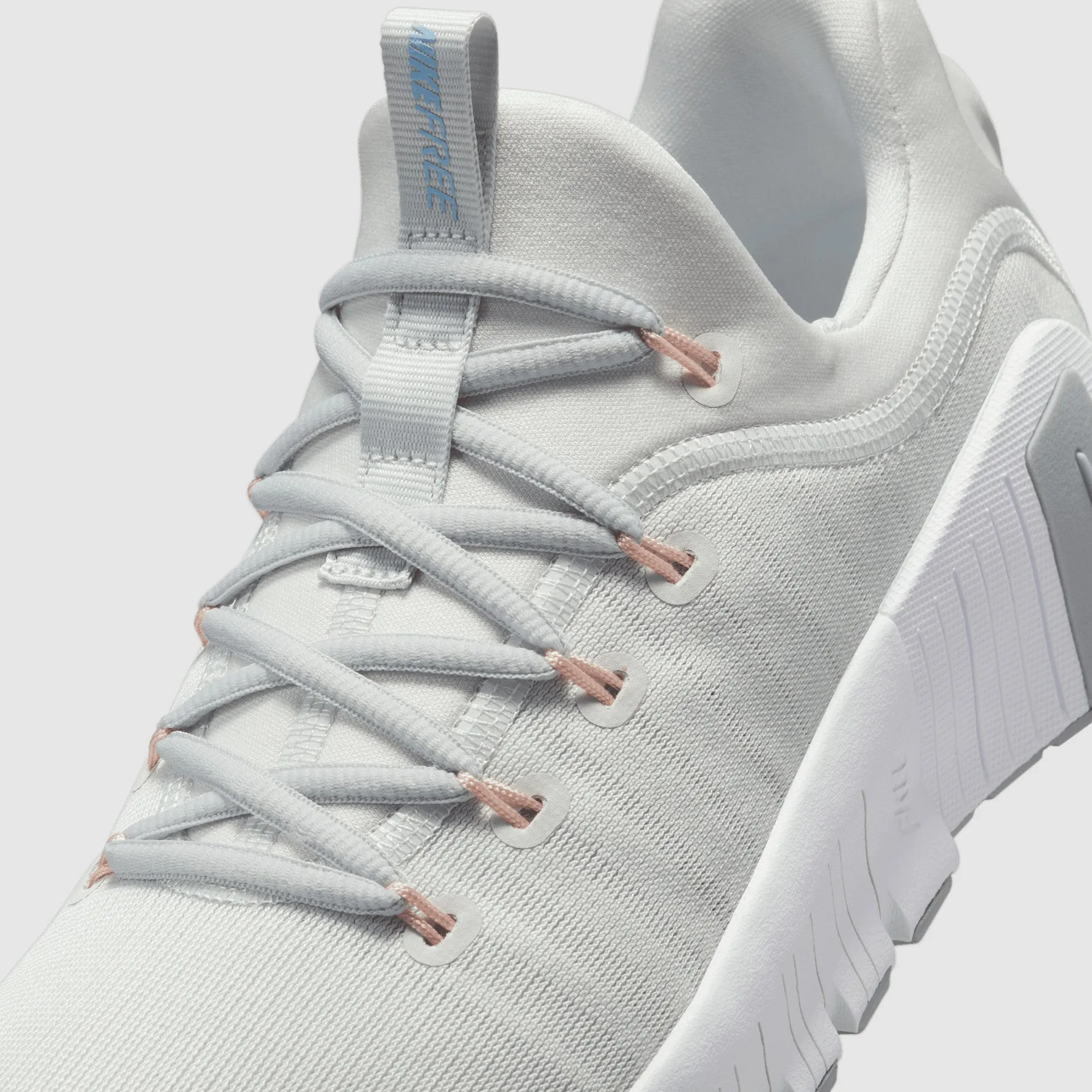 Nike - Free Metcon 6 Women's Training Shoes - PHOTON DUST/METALLIC SILVER