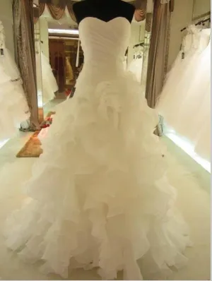 Organza Ruffles Sweetheart Wedding Dresses,Sleeveless Court Train Ball Gown