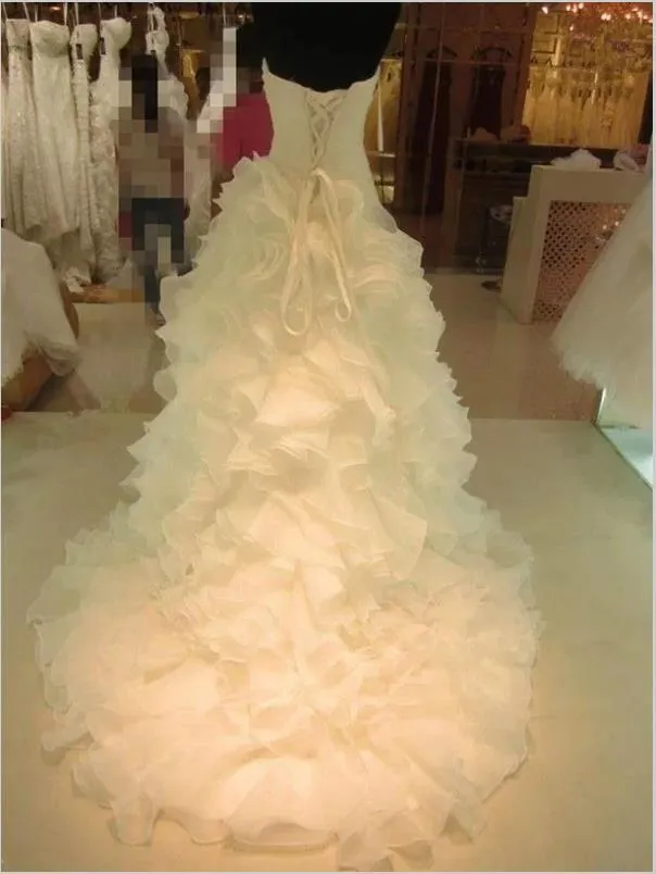 Organza Ruffles Sweetheart Wedding Dresses,Sleeveless Court Train Ball Gown