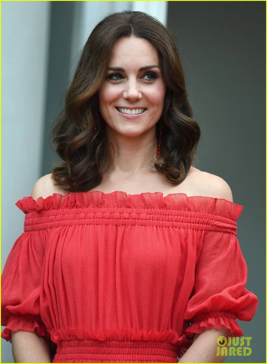 Red Princess Kate Middleton Chiffon Off the Shoulder Dress Half Sleeves Prom Celebrity Dress The Queen's Berlin Birthday