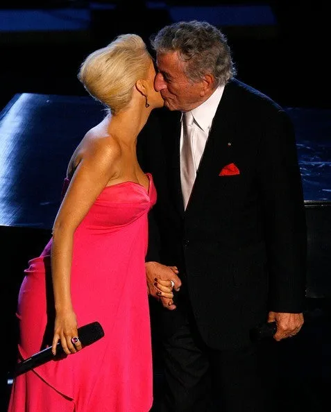 Rose Pink Christina Aguilera Strapless Sweetheart Prom Celebrity Evening Dress 59th Annual Emmy Awards Show Fuchsia