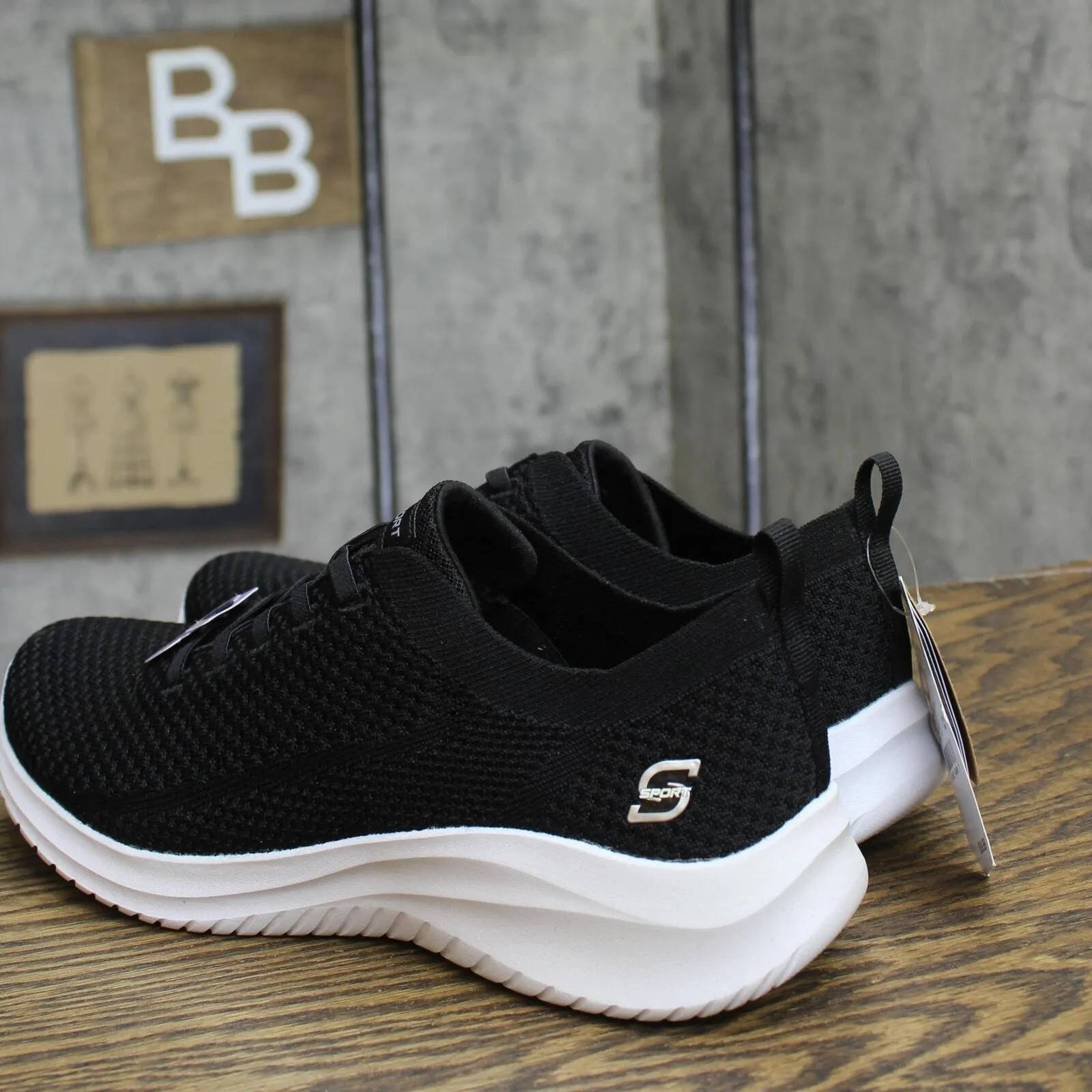 S Sport By Skechers Womens Resse 2.0 Elastic Gore Sneakers 89261300 Black 9.5M