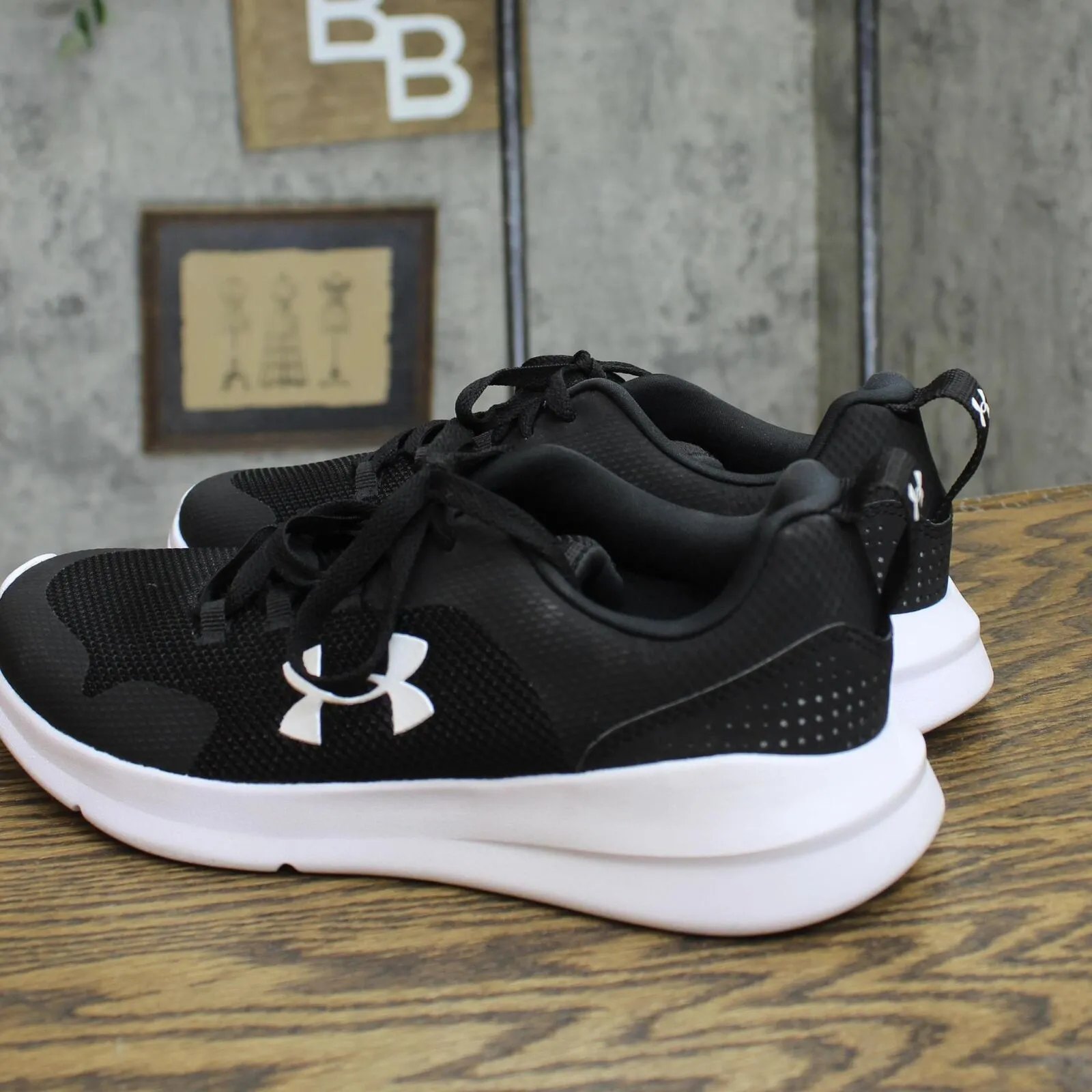 Under Armour Essential Womens Training Sneakers Shoes Black / White 9.5W