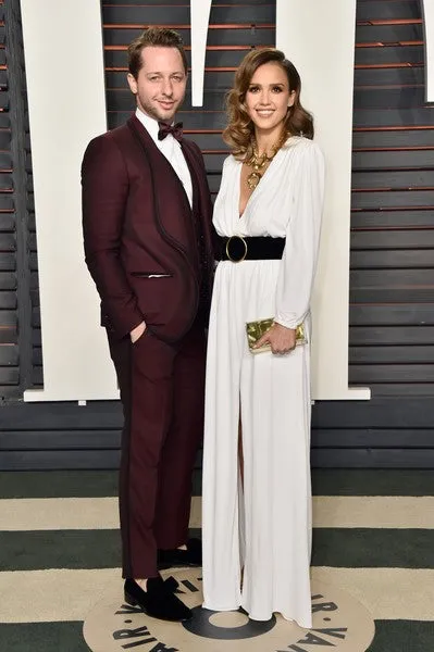 White Jessica Alba Long sleeve Slit Dress V Neck Prom Celebrity Evening Dress Oscar Afterparty